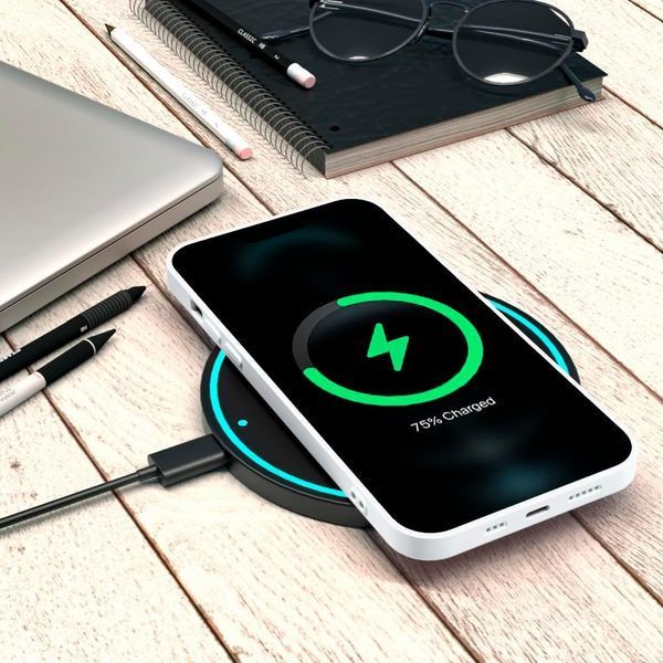 Силіконовий чохол MyGadget, сумісний з Apple iPhone 15 V2651 фото